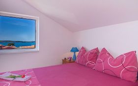 Brodarica Penthouse 4+2, Sea View